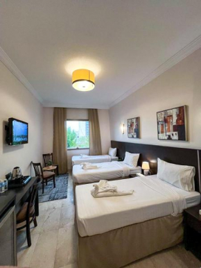 Hussein Hassan Ali Bayari Hotel